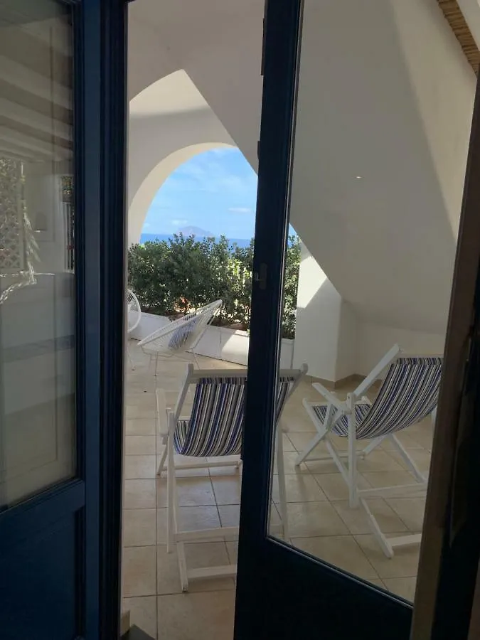 Couette-café 'A Alera Room & Breakfast Malfa