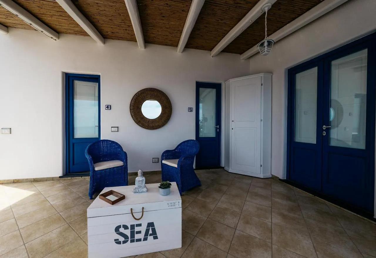 'A Alera Room & Breakfast 2*, Malfa (Salina)