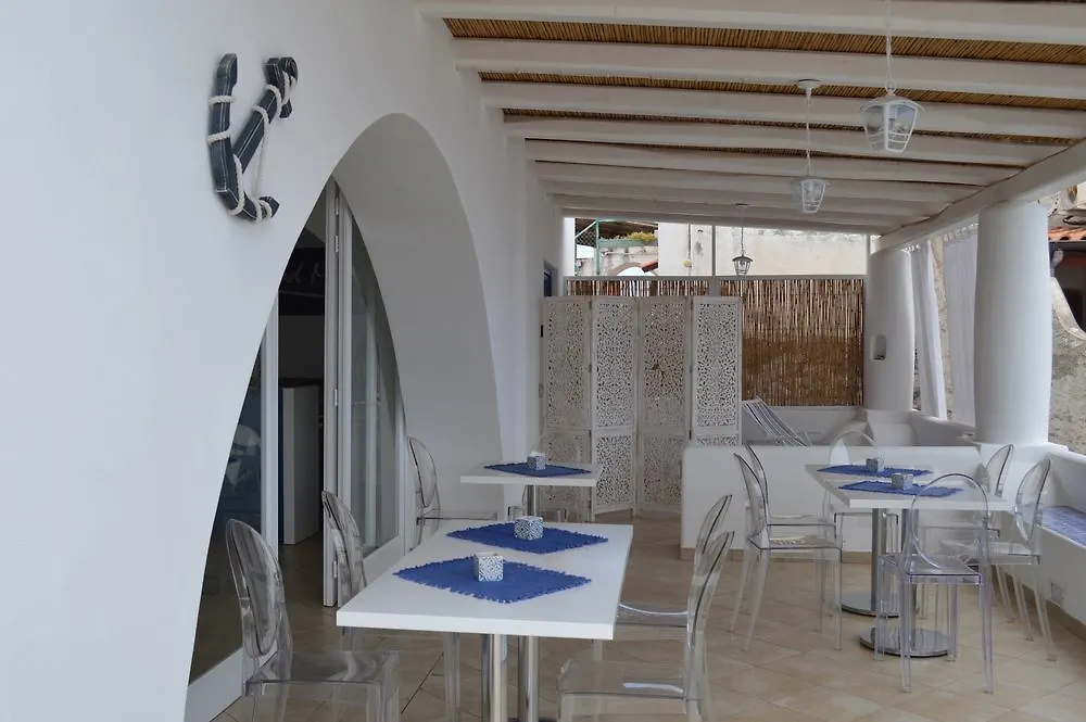 'A Alera Room & Breakfast 2*, Malfa (Salina)